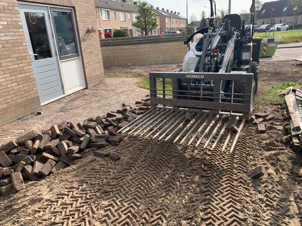 klinkers uithalen - gebruiktebestratingverkopen.nl